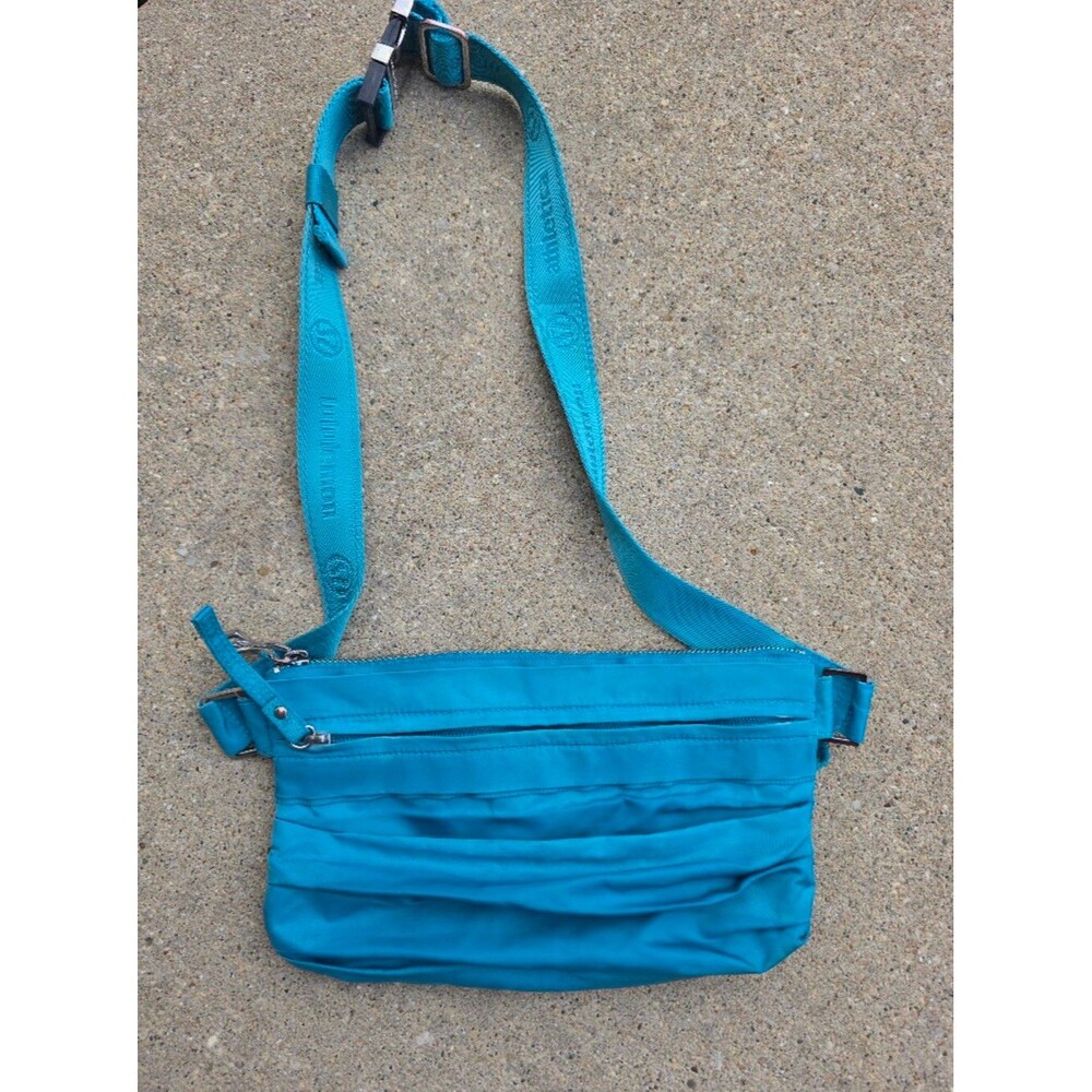 Lululemon Teal Belt Waist Doggy Bag Fanny Pack Adjustable Strap 10x6